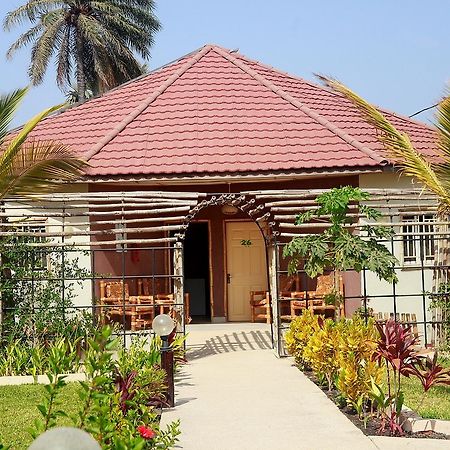 Bamboo Garden Hotel Serrekunda Exterior foto