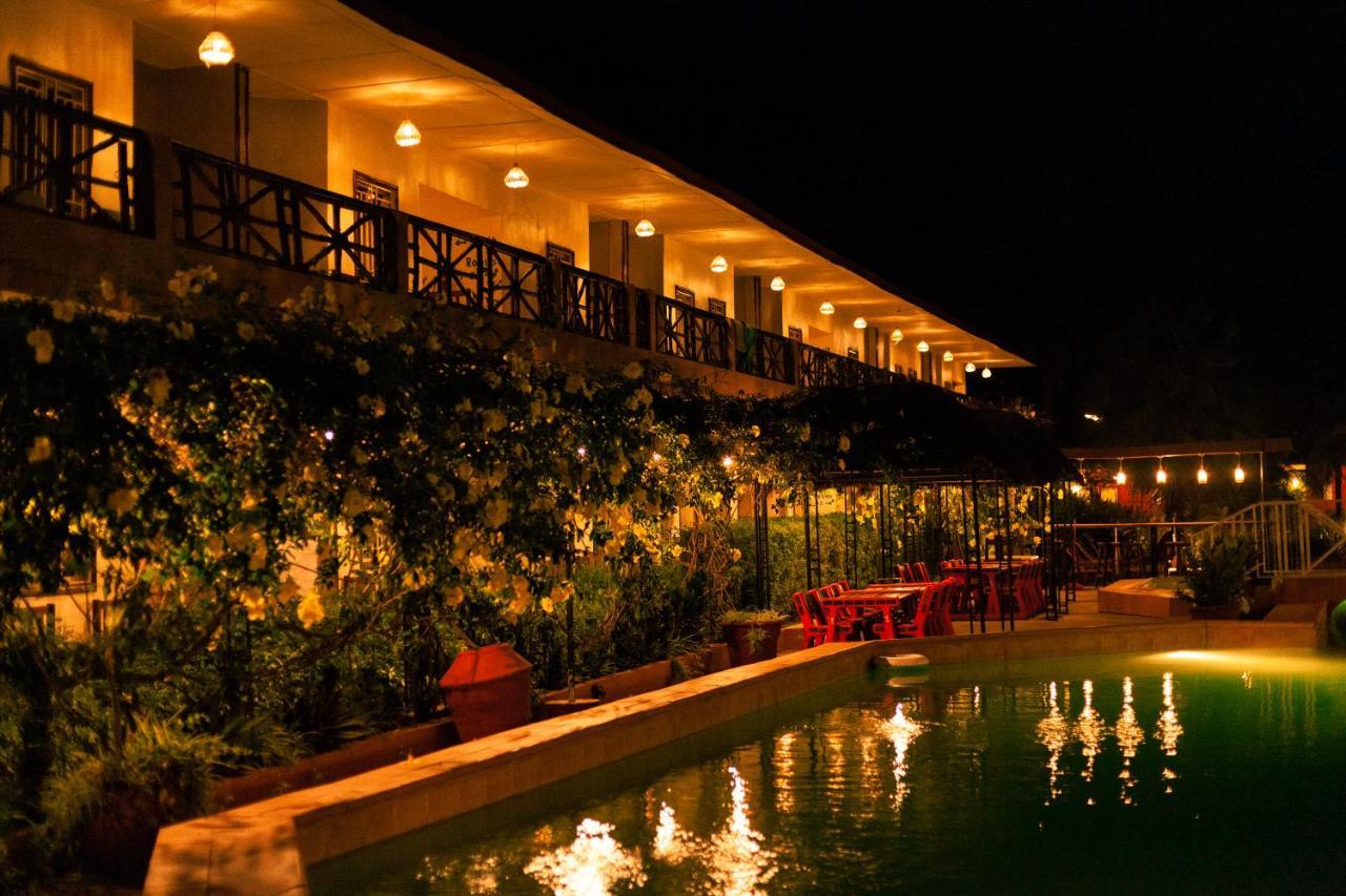 Bamboo Garden Hotel Serrekunda Exterior foto
